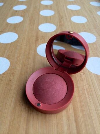 little round blush pot